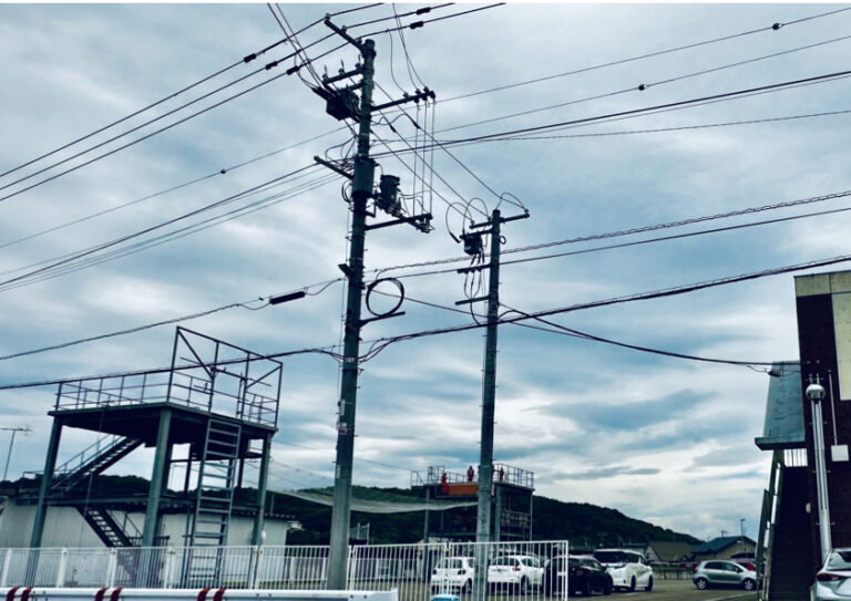電柱マニア必見！電柱の役割、種類、長さと設置深さを詳しく解説 | 株式会社セイトー電設