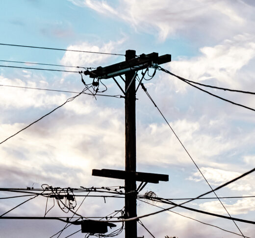 電柱マニア必見！電柱の役割、種類、長さと設置深さを詳しく解説 | 株式会社セイトー電設